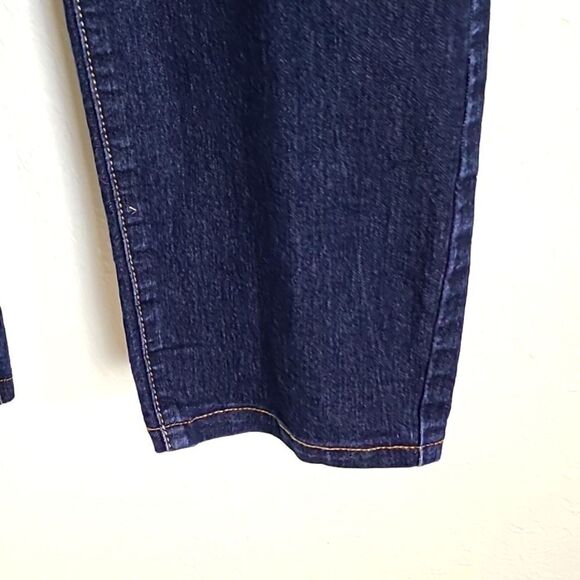 Torrid Straight Ankle Bluejeans, Size 18R - Picture 3 of 11